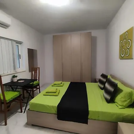 Apartament Studio With Ac In Msida