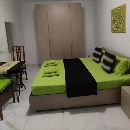 Studio With Ac In Msida